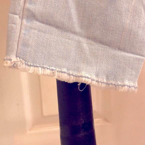 American Eagle - Size 4 Crop Jegging Jean - Distressed Light Wash Super Stretch - Picture 4 of 7